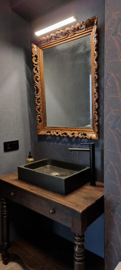 Logies La Chevre Folle - Lodging & Cooking In Style With Shared Kitchen Ostend Exterior photo