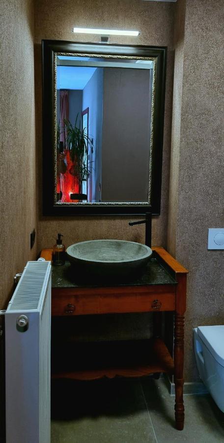 Logies La Chevre Folle - Lodging & Cooking In Style With Shared Kitchen Ostend Exterior photo